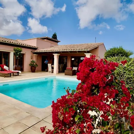 Casa Zeus - No Stress Holidays Κοραλέχο